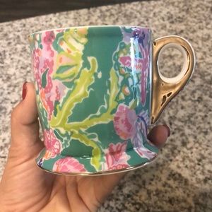 Two matching Lilly coffee mugs. Never been used.